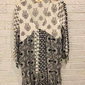 Black and White patterned tunic